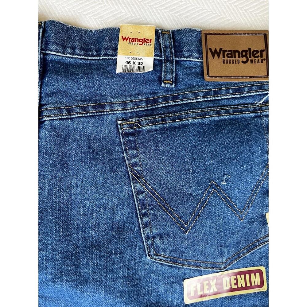 Mens Blue Wrangler NWT size 46 inseam 32 flex Denium - Picture 5 of 10
